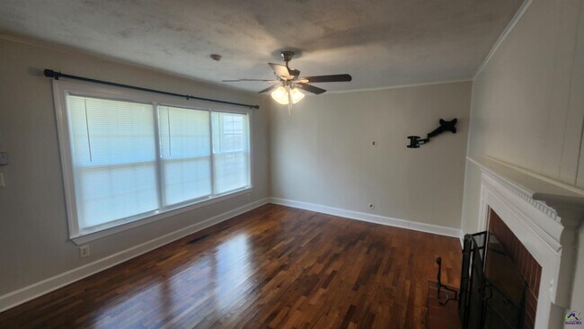 Foto del edificio - 1211 Sunset Ave