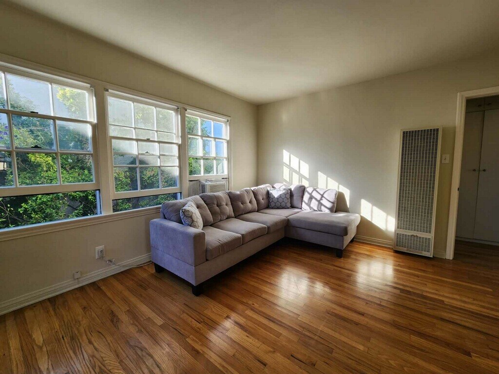 1619 Manning Ave Unit 1619, Los Angeles, CA 90024 Apartments in Los Angeles, CA