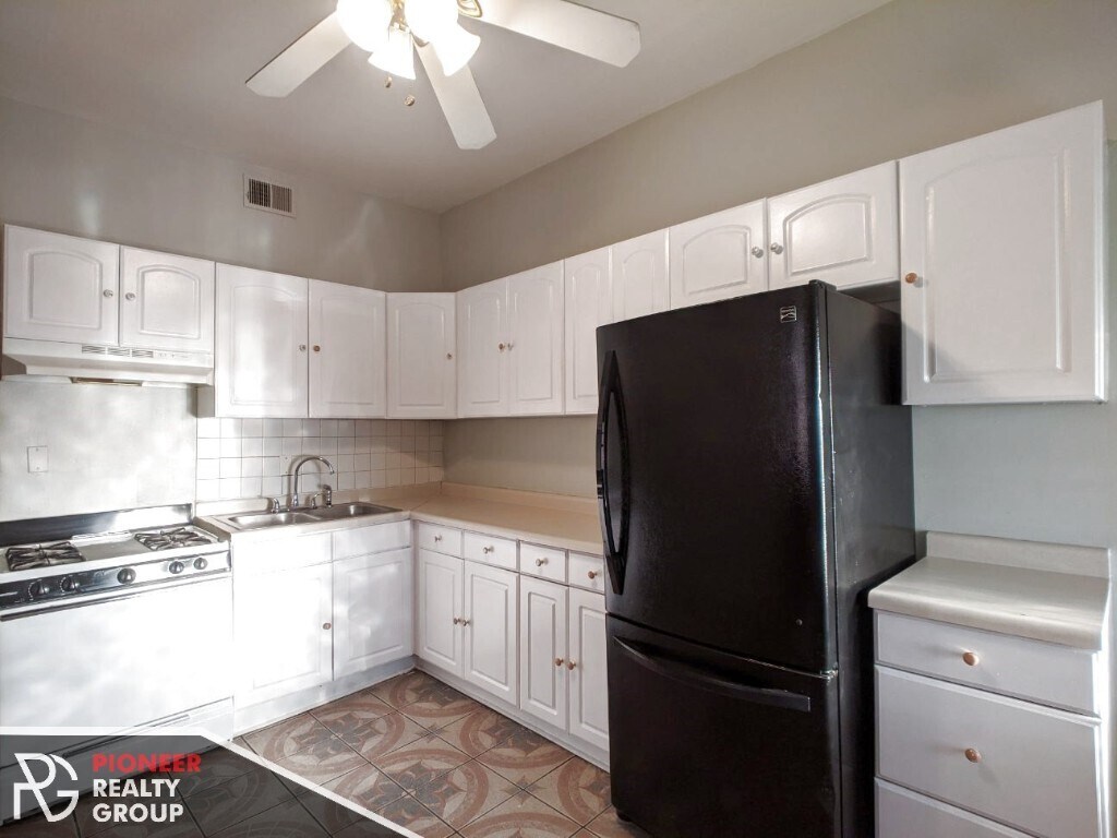 Foto principal - 1424 N Maplewood Ave