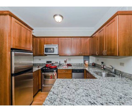 Primary Photo - 403 W Fullerton Pkwy