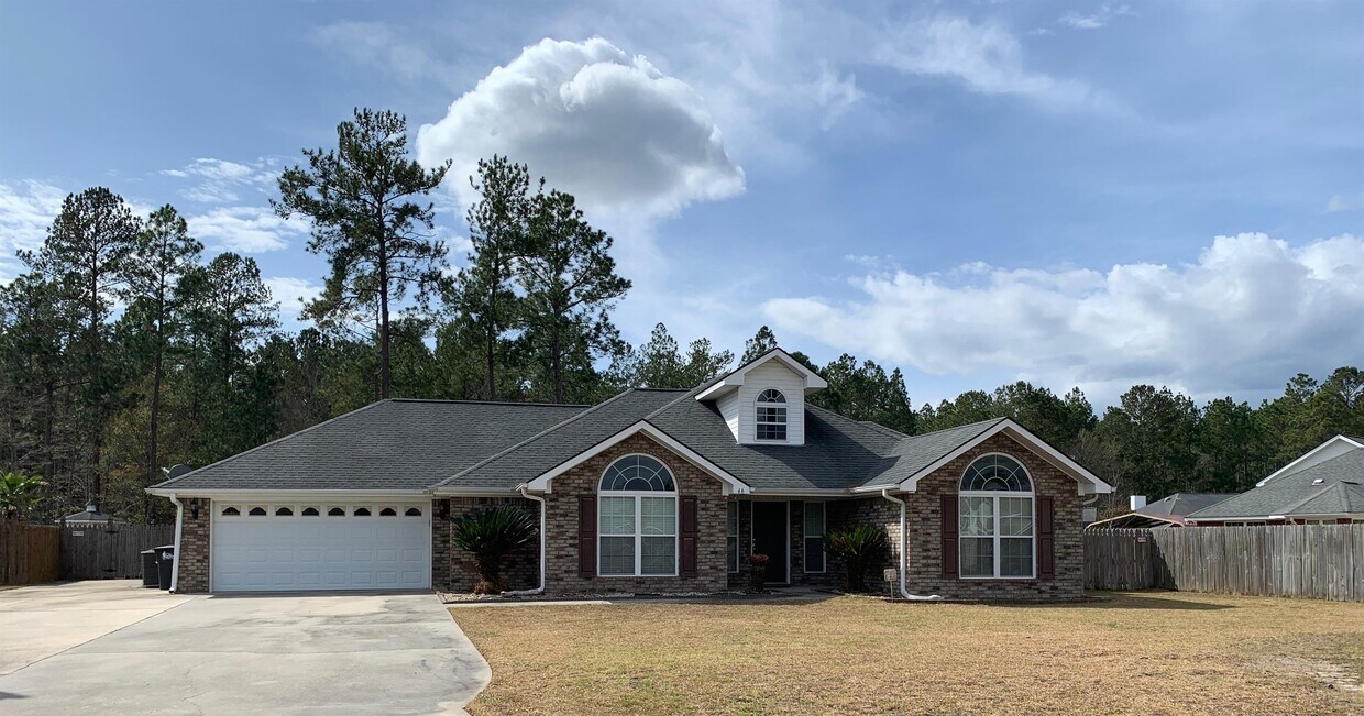 Foto principal - 46 Cobblestone Dr