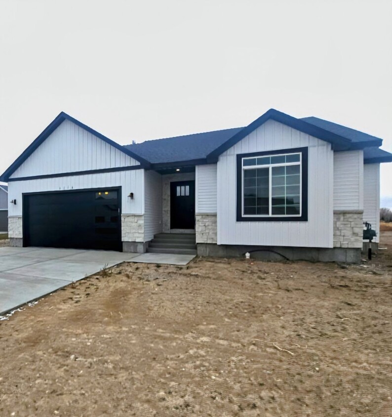 Primary Photo - Brand New 3 Bedroom Home In Ivywood Subdiv...