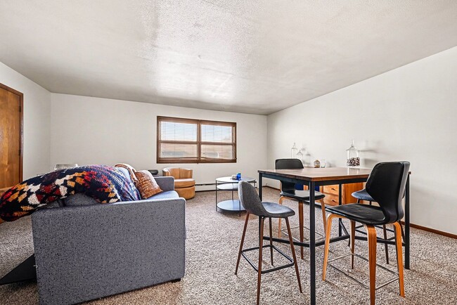 Building Photo - 2017 Commerce Blvd