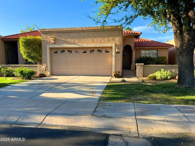 Building Photo - 7884 E Horseshoe Ln