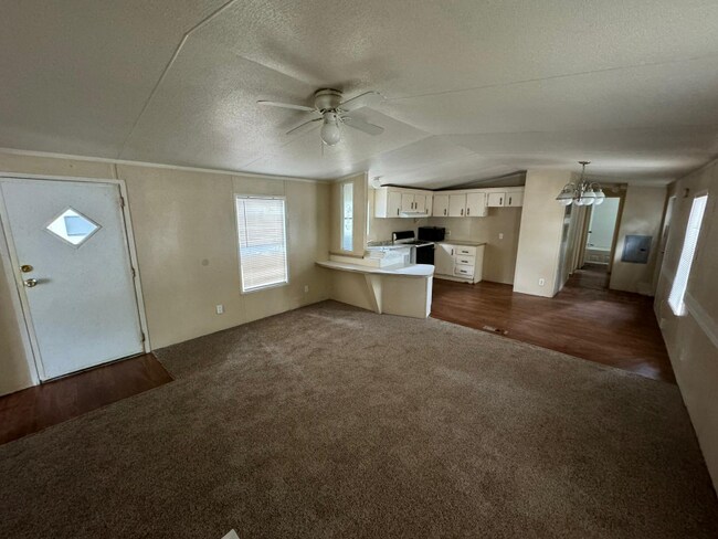 Building Photo - 4315 Pin Oak Ln