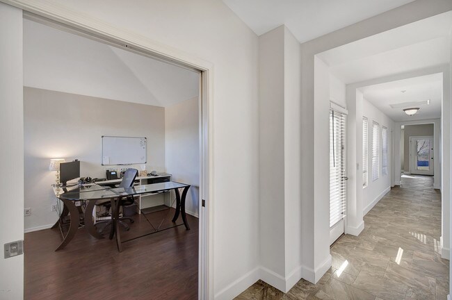 Building Photo - 26758 N 59th St