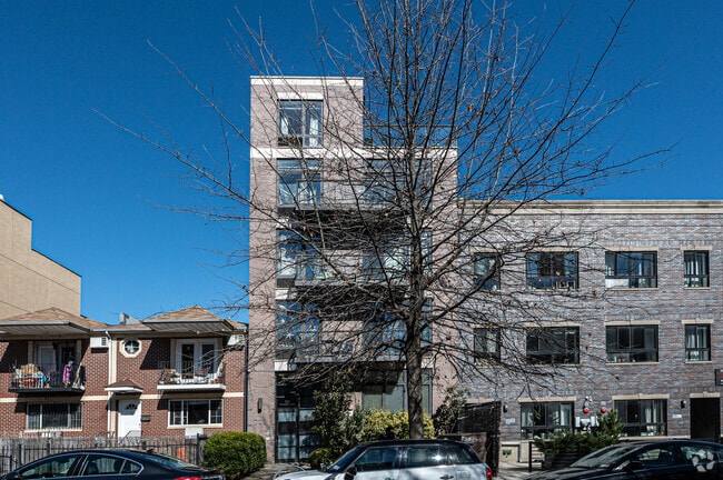 Building Photo - 727 Prospect Pl
