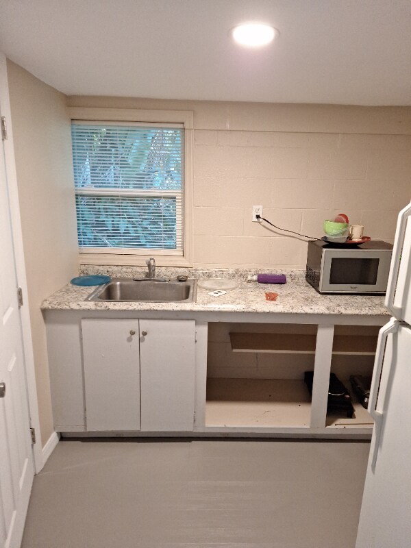 Foto del edificio - 1449 N Ronald Reagan Blvd