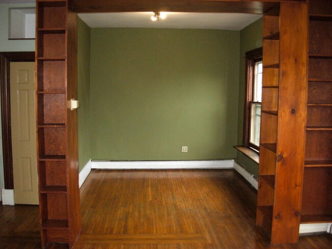 Room Across From Living Room Multi Purpose - 298 Pennsylvania St