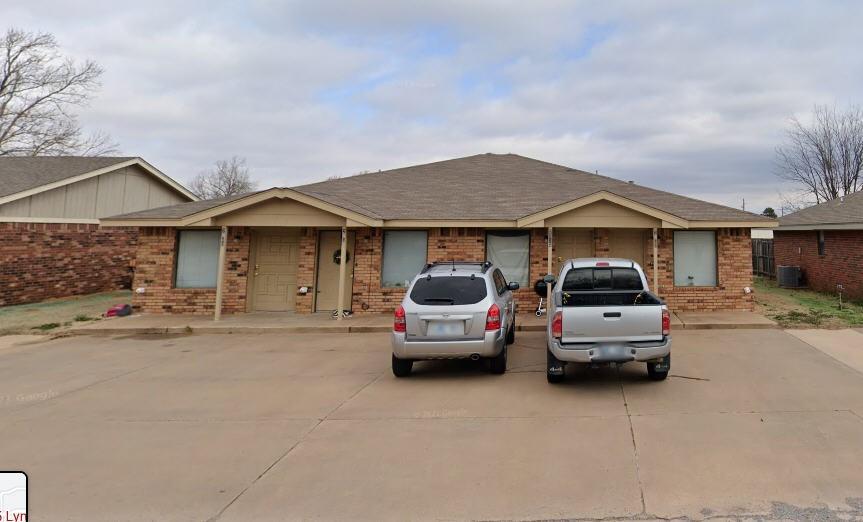 2317 Lynn Ln, Weatherford, OK 73096 Townhome Rentals in Weatherford