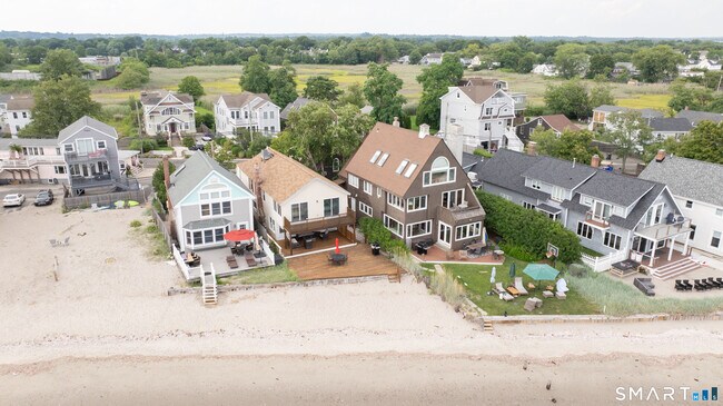 Building Photo - 989 Fairfield Beach Rd