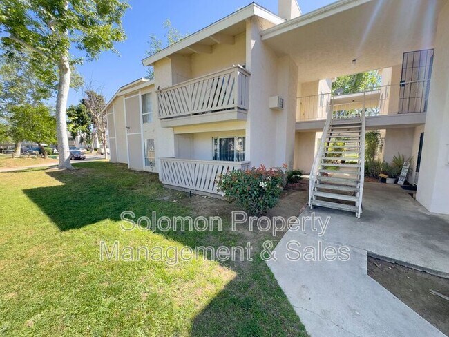 Foto del edificio - 529 Sandalwood Pl