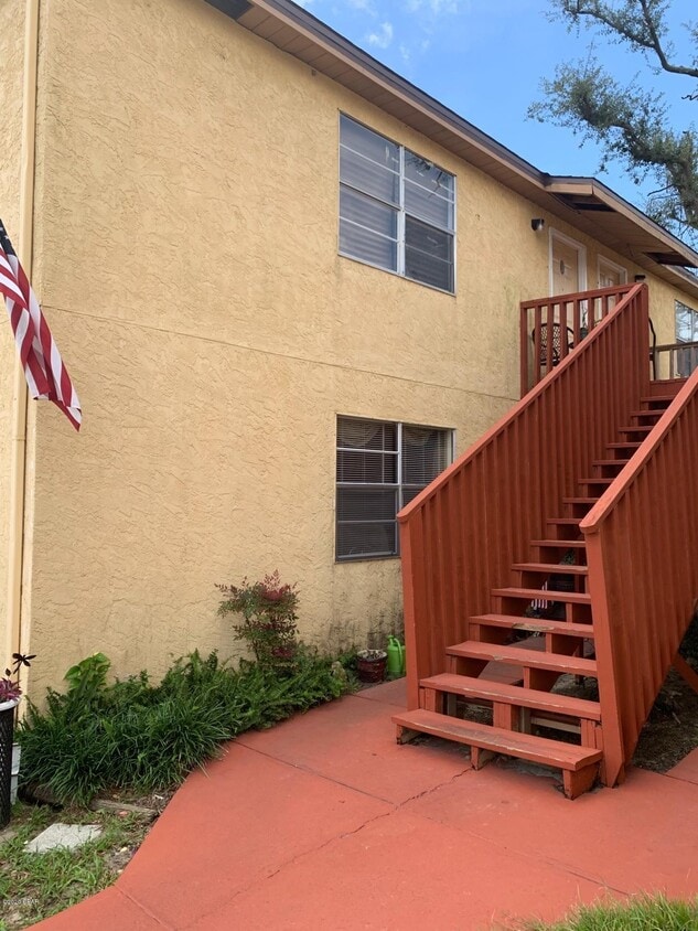 Foto principal - 506 11th St N