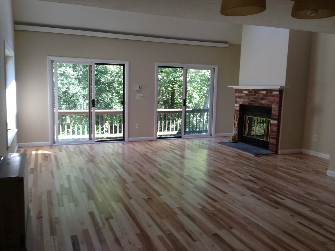 6 Emerson Way, Franklin, MA 02038 Townhome Rentals in Franklin MA