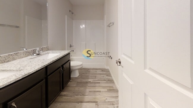 Building Photo - Stunning 4BR/2BA Home Available Now!