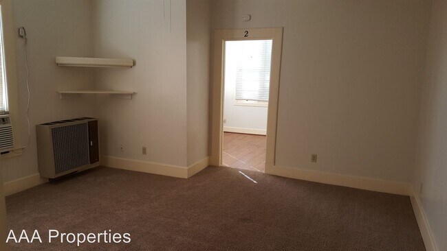 Building Photo - 512 W 3rd St