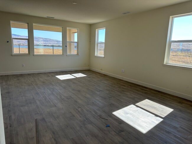 Building Photo - 1339 Harness Ct