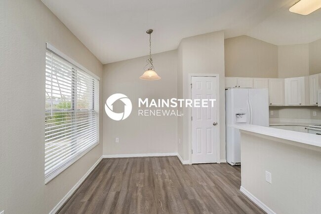 Building Photo - 3 Bedroom Pet-Friendly Home in SPRING HILL...