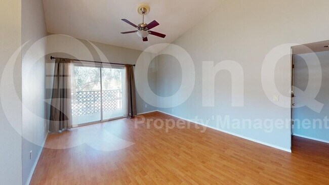 Foto del edificio - 818 S Langley Ave