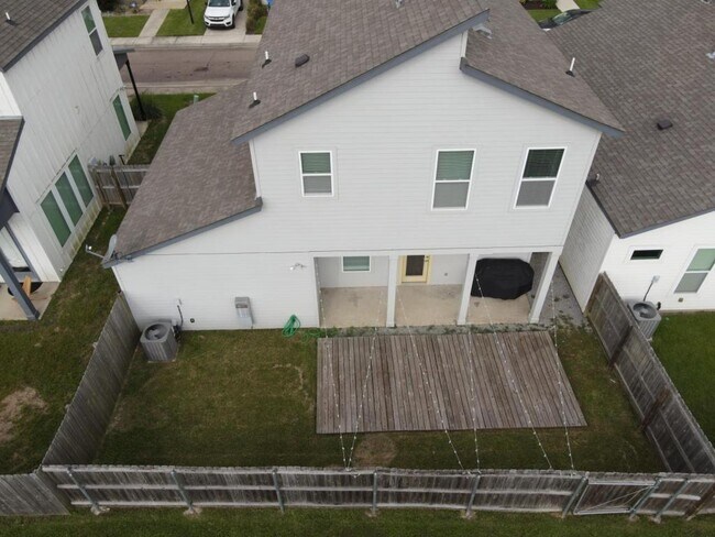 Building Photo - 6937 Kodiak Dr