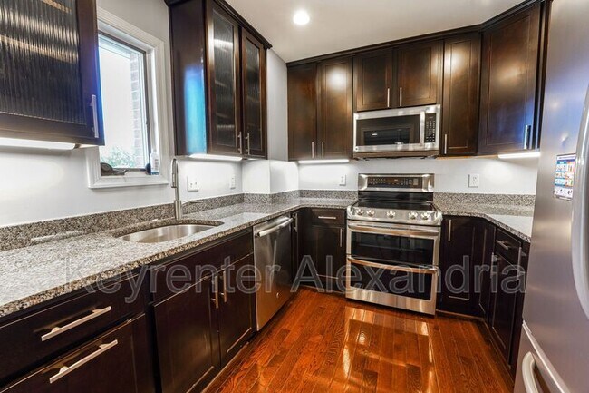 Foto del edificio - 1107 N Taylor St