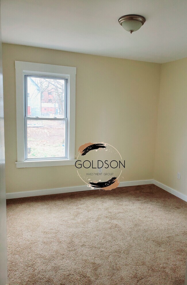 Bedroom 1 - 402 Huntington St