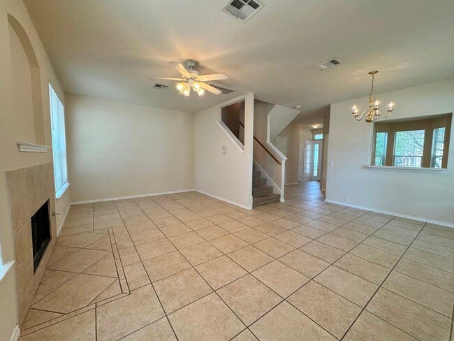 Building Photo - 251 Utterback