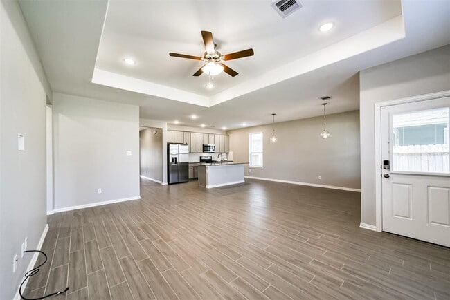 Building Photo - 31306 Whitfield Ct