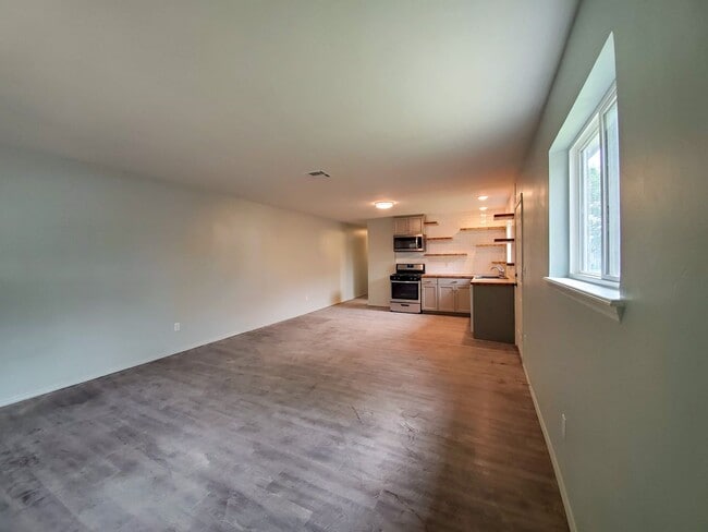 Building Photo - 1121 E Parker St