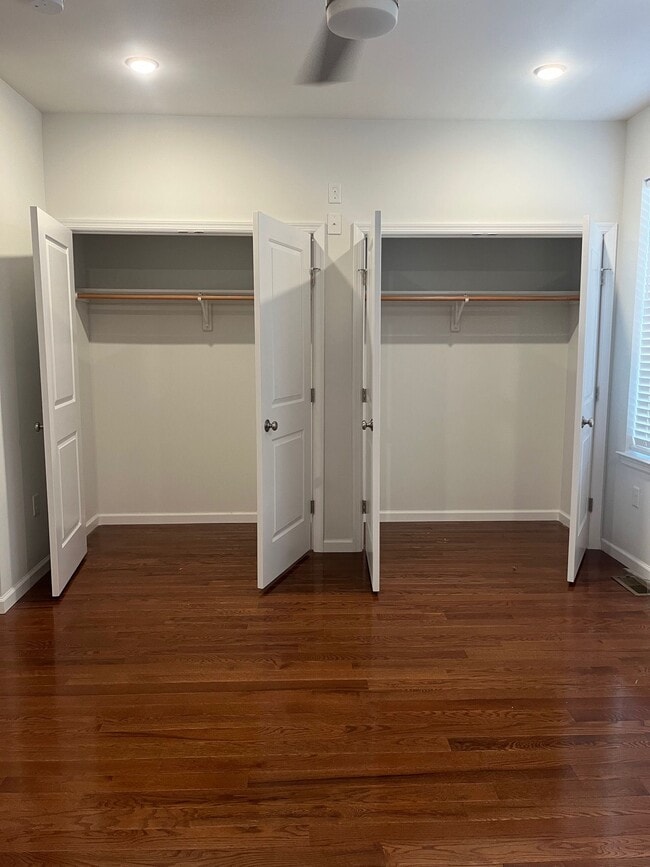 Building Photo - 93 Evergreen St