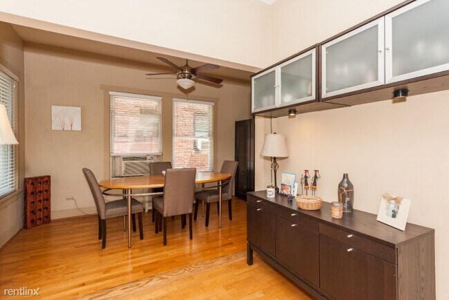 Foto del edificio - 2 br, 2 bath Condo - 429 W Wellington Ave