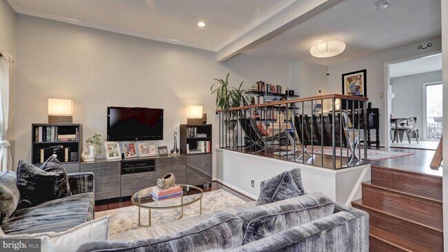 Foto del edificio - 44072 Florence Terrace