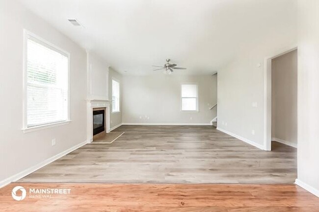 Building Photo - 8966 CRESTVIEW CIR, UNION CITY, GA 30291