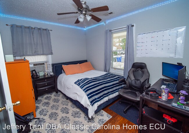 Building Photo - 2 br, 1 bath House - 1401-B E 2nd Street