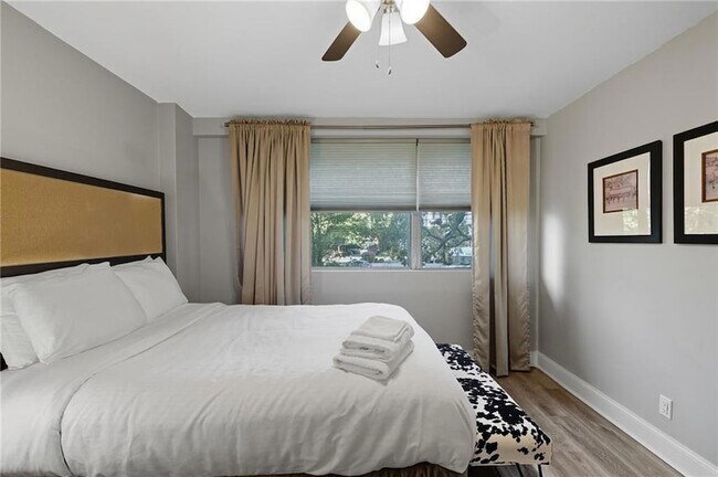 Foto del edificio - 3645 Peachtree Rd NE