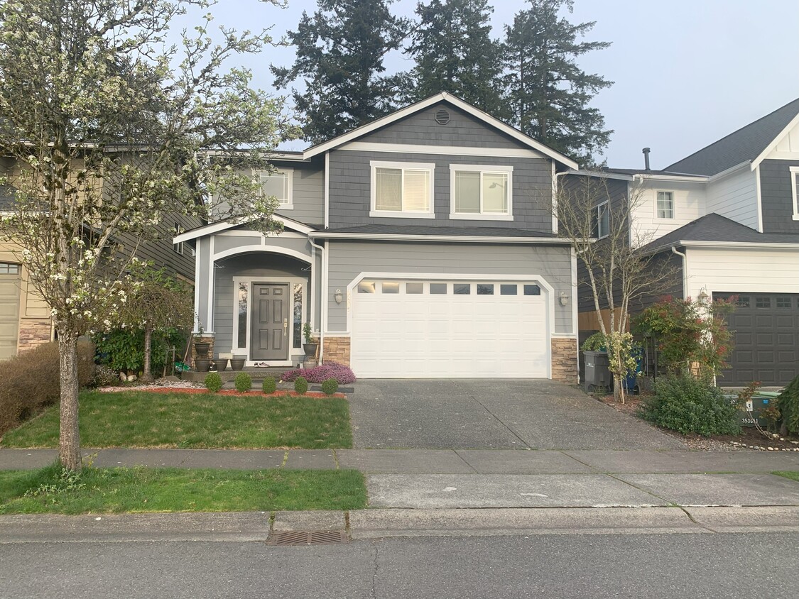 Front View - 22631 44th Dr SE