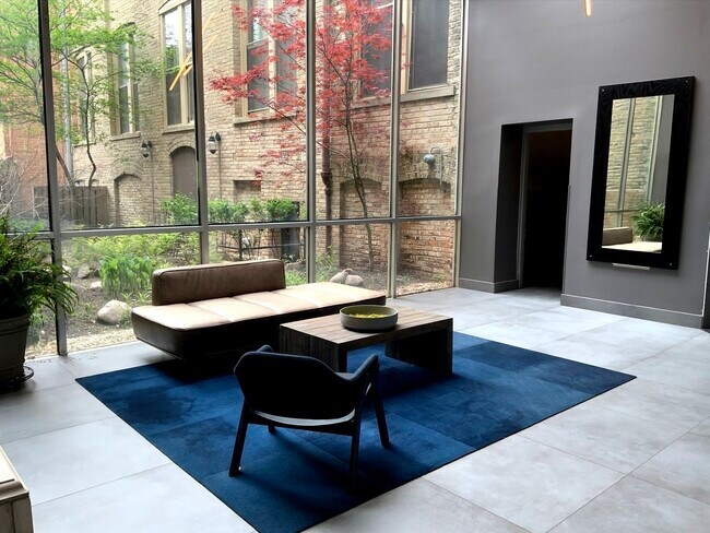Foto del edificio - 525 N Halsted St