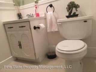 Foto del edificio - 62 Webster Ave