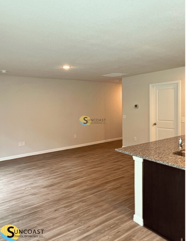 Foto del edificio - 4243 Spring Park Rd