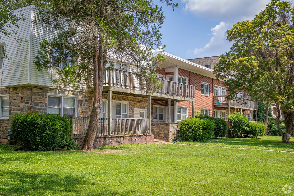 Foto del edificio - 6107 Park Heights Ave