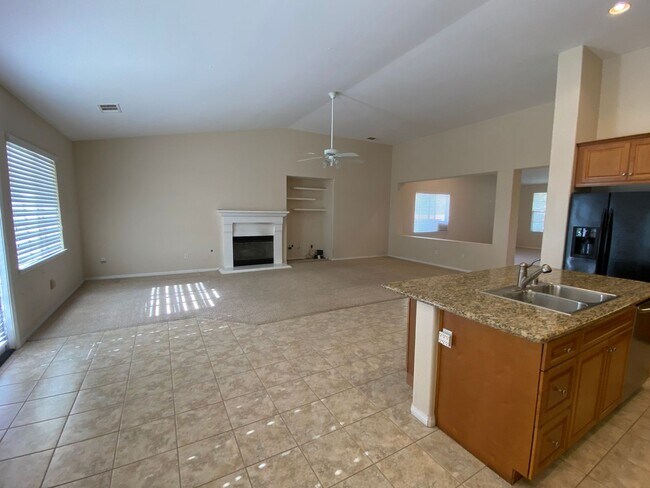 Foto del edificio - West Lancaster 4 bedroom 1 story