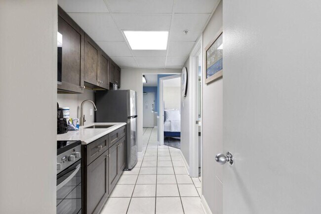 Building Photo - 2300 N Ocean Blvd