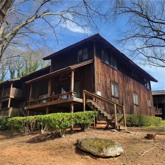 Building Photo - 7 Quail Run