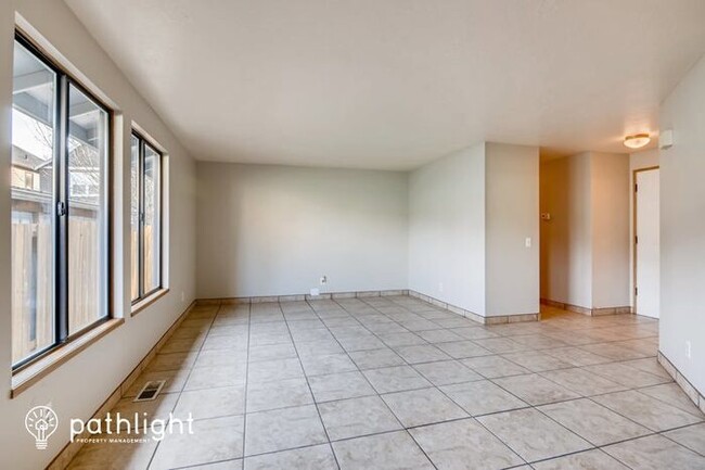 Foto del edificio - 4380 Southwest 170th Avenue, Beaverton, OR...