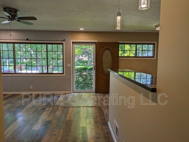 Building Photo - 3405 Cherry Lane