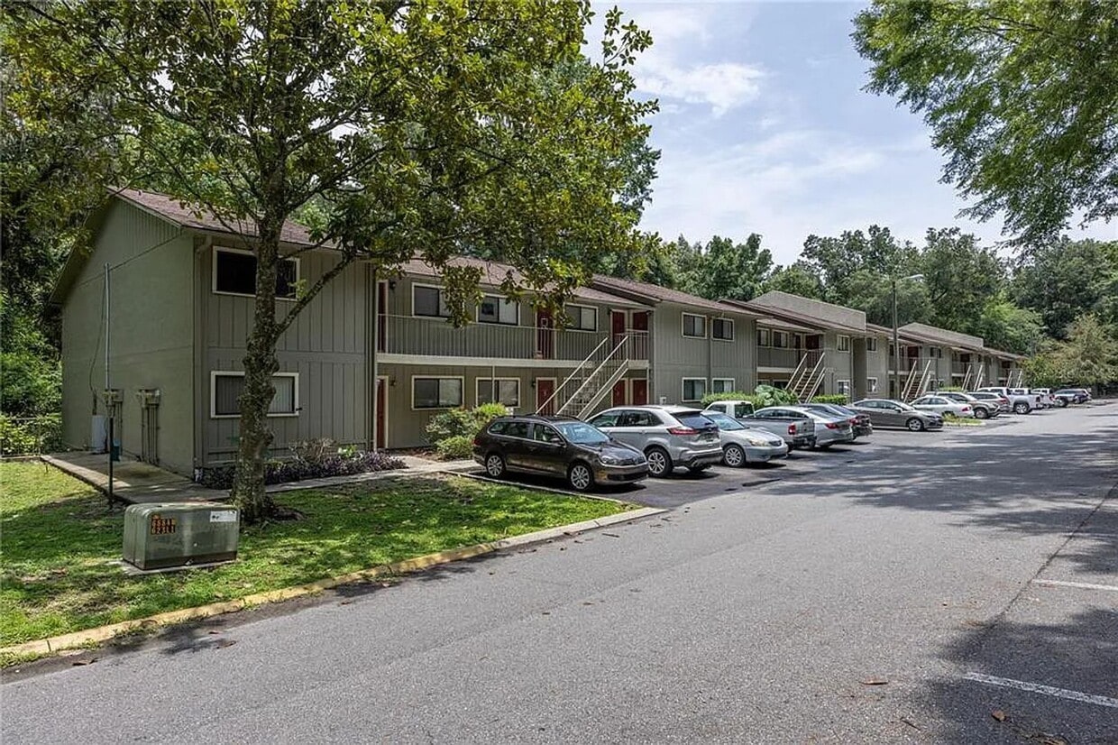 Rustic Springs Condominiums – 1 Bed / 1 Bath Condo in NW Gainesville - Rustic Springs Condominiums – 1 Bed / 1 Bath Condo in NW Gainesville