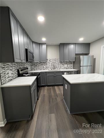 Foto del edificio - 9103 Exbury Ct