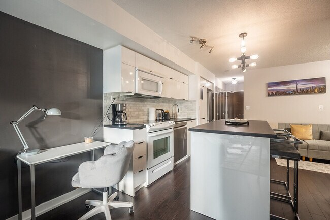 Building Photo - 151 Dan Leckie Way