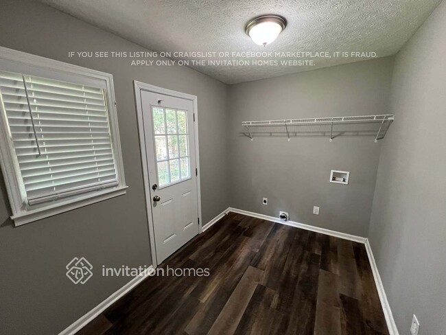 Building Photo - 2907 Barcelona Way