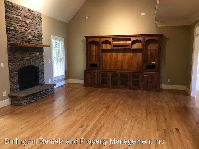 Building Photo - 5 br, 4.5 bath House - 5014 Windsor Court